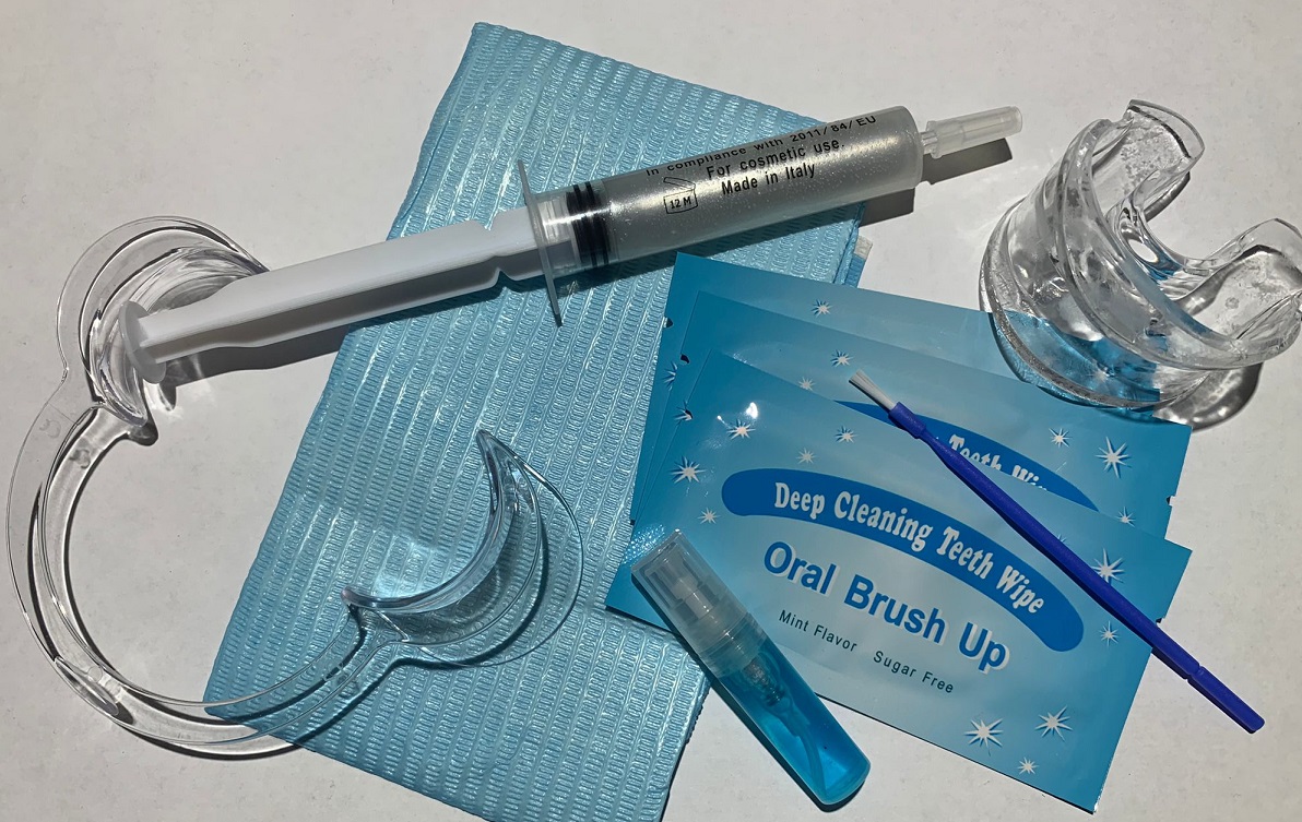 15 COSMETIC WHITENING SET MIT MUNDSPREIZER + MUNDSTÜCK